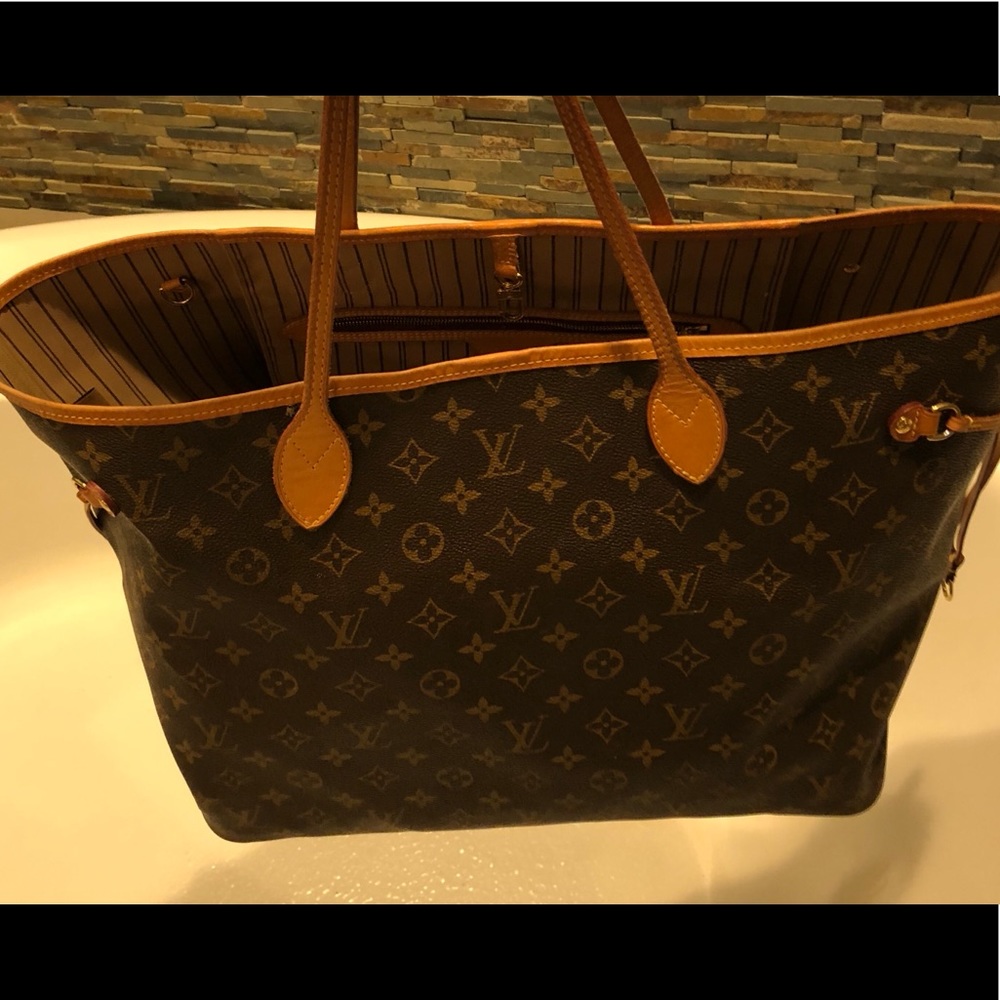 Louis Vuitton Neverfull MM